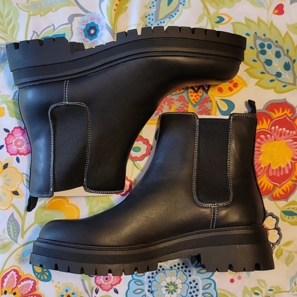 Marc Fisher Shoes - Marc Fisher Black Pietro Lug Sole Chelsea Boots